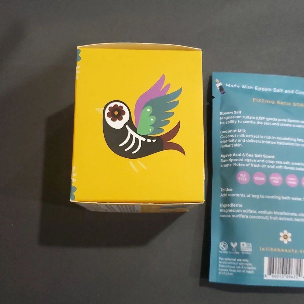 Latika Día‎ de (los) Muertos 2pack bath bomb and fizzing bath soak new FREE